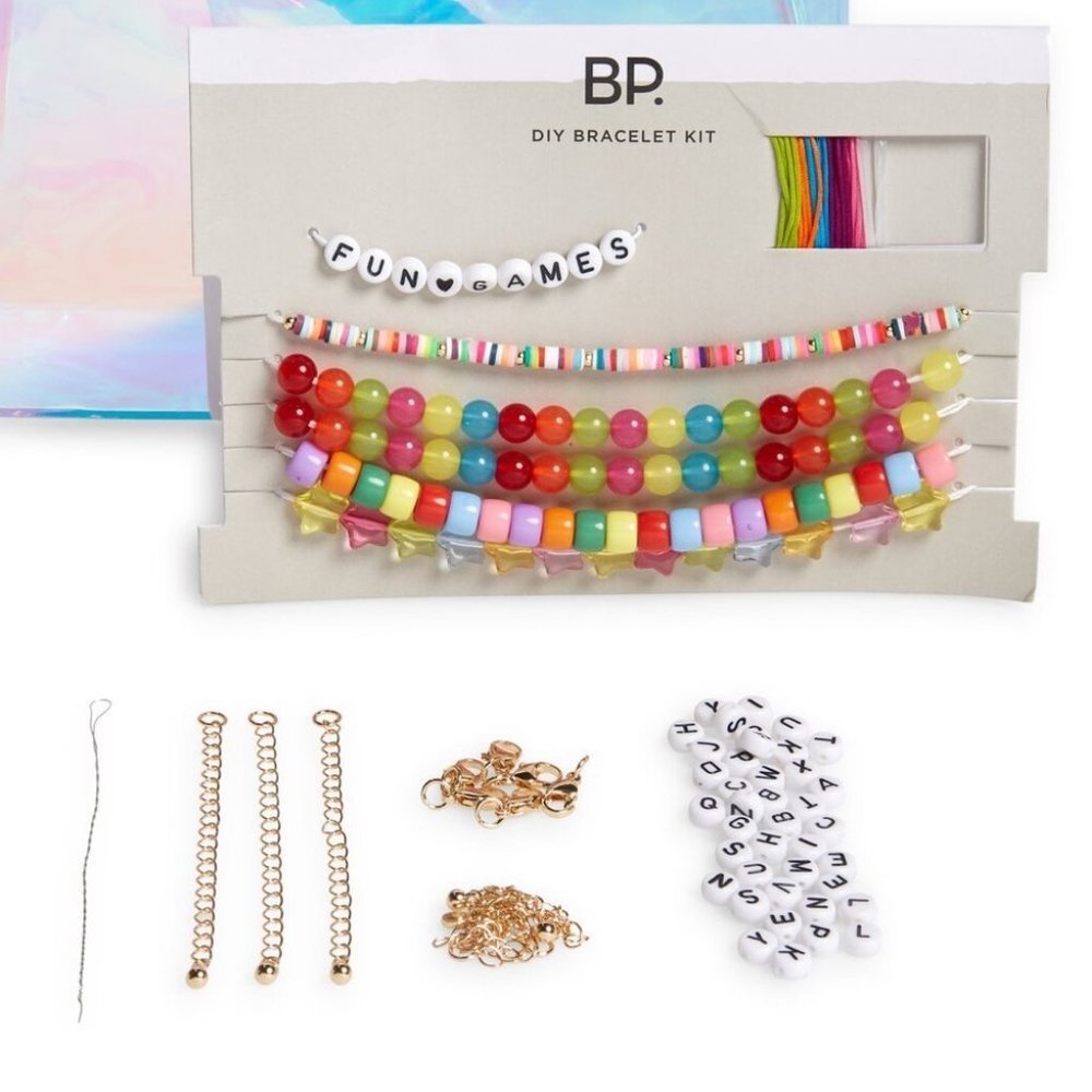 NWT‎ Stocking Stuffer Kids DIY Bracelet Kit Nordstrom New With Tags Beaded Beads